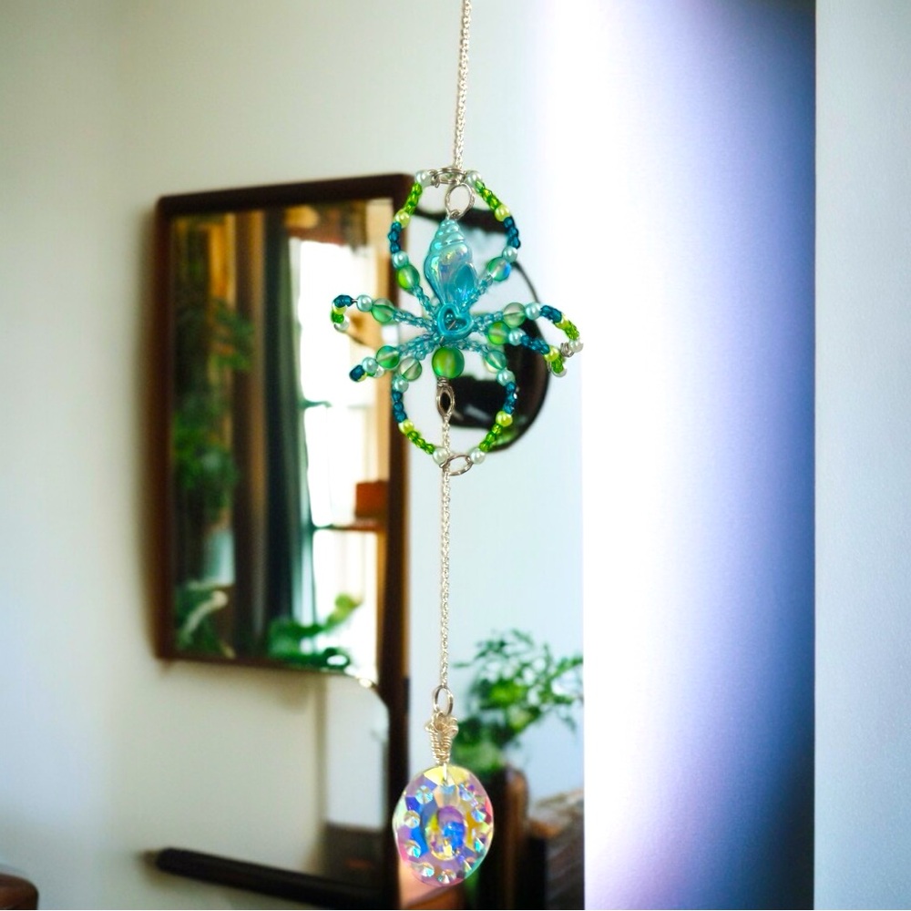 🕷️ Crystal Spider Suncatcher – “Ocean Garden”